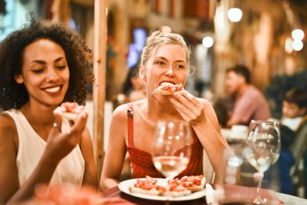 How Can I Stay On Track With My Weight Loss Goals While Dining Out?