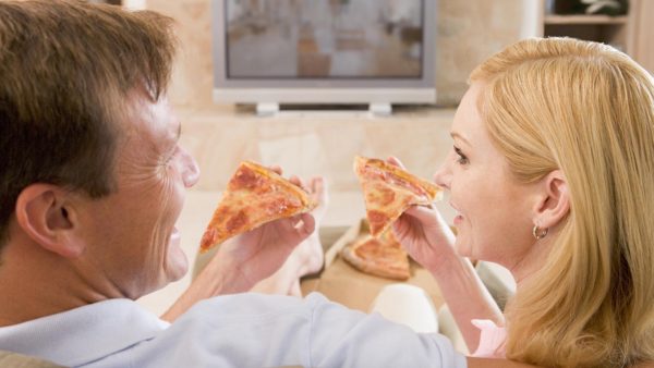 How Can I Stop Mindless Eating In Front Of The TV?